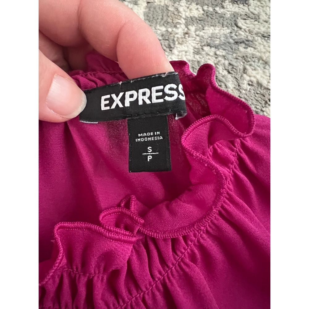 Express Magenta‎ Pink Smocked Ruffle Neck Flutter Sleeve Blouse Small - Picture 3 of 7